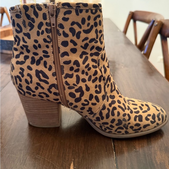 Carlos Leopard Print Ankle Boots 9.5 - Picture 8 of 12
